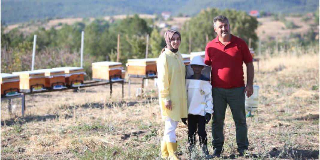 İstanbul’dan yola çıkıyor 900 km gidiyor! Arıları için vazgeçmiyor: Bakımlarını ihmal etmiyor 5